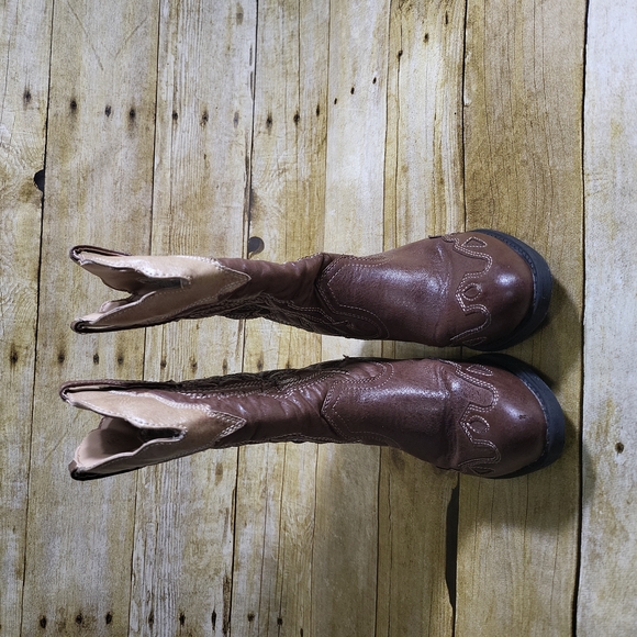 RODEO ROPERS - Picture 3 of 5